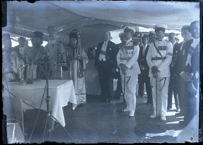 M.S. Regele Carol al II-lea și M.S. Marele Voievod de Alba Iulia Mihai pe nava de război „Luceafărul”, cu prilejul Zilei Apelor, Constanța.