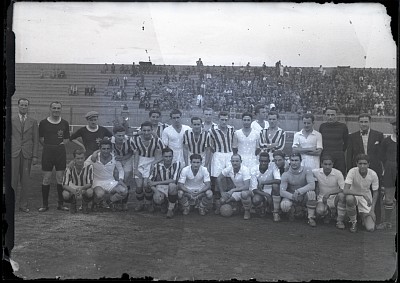 Combinata C.F.R.-Unirea Tricolor-Juventus alături de Olympique, înaintea începerii meciului de la Marseille