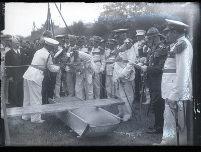 M.S. Regele Carol al II-lea asistă la demonstrațiile Regimentului 2 Pionieri