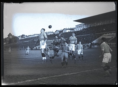 Meci de fotbal al F.C. Rapid pe stadionul A.N.E.F.