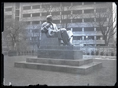 Statuia lui Ion I.C. Brătianu