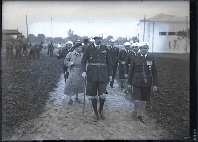 M.S. Regele Carol al II-lea în vizită la Centrul comandanților de „Străjeri“ de la Breaza