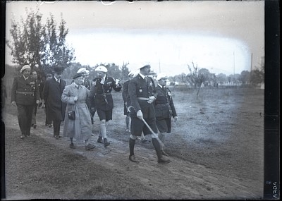 M.S. Regele Carol al II-lea în vizită la Centrul comandanților de „Străjeri“ de la Breaza