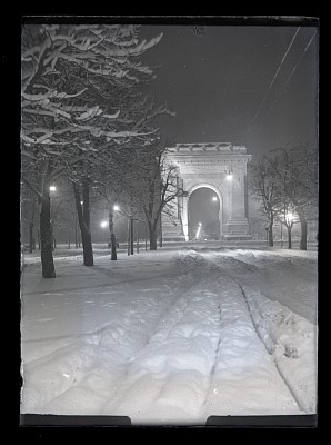 Arcul de Triumf în timpul iernii