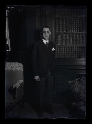 Don Pedro Lopez Rey, reprezentantul guvernului spaniol din Valencia, la sosirea la București