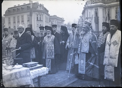Dezvelirea bustului lui I.C. Brătianu în prezența autorităților din București