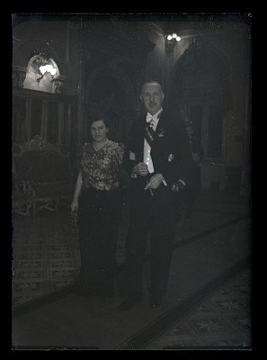 D-nul Wilhelm Fabricius, ministrul Germaniei la București,  împreună cu soția sa