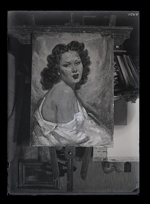 Portret de femeie pictat pe pânză