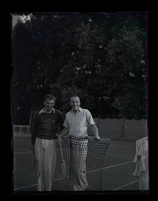 Ernest Wittmann și Uberto de Morpurgo, pe terenul de tenis