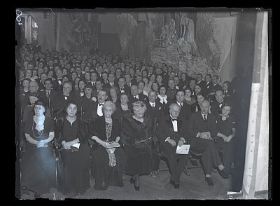 Mihail Ostrovski prezent la un eveniment al ambasadei sovietice la București