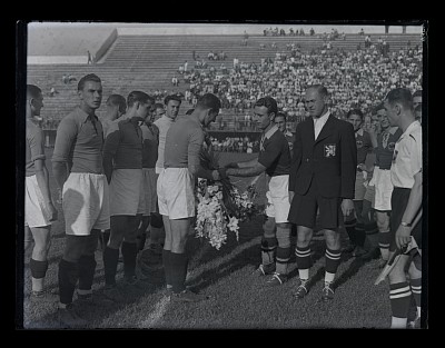 Meci de fotbal între România-Iugoslavia, divizia B, pe Stadionul din Giulești