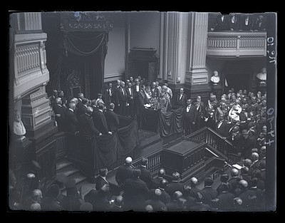 Parlamentul României la 21 iulie 1927, a doua zi după decesul regelui Ferdinand