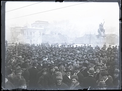 Manifestație la statuia lui Mihai Viteazul