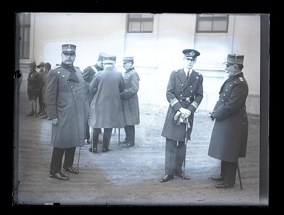 Principele Nicolae alături de personalități militare