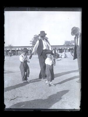 Fotografie necatalogată, cota BU-FD-01073-9-01107-0012