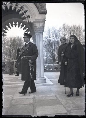 Parastasul de la Curtea de Argeș, în prezența M.S. Regele Carol al II-lea, a Principesei Ileana și a Marelui Voievod Mihai