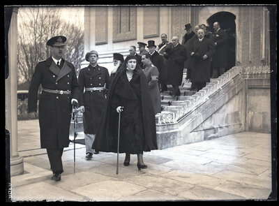 Parastasul de la Curtea de Argeș, în prezența M.S. Regele Carol al II-lea, a Principesei Ileana și a Marelui Voievod Mihai