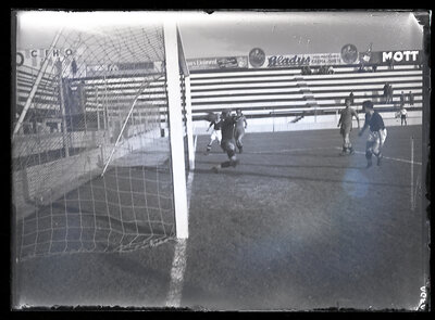 Meci fotbal dintre Ripensia Timișoara și S.K. Iugoslavia pe Stadion Venus