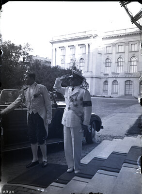 Armand Călinescu prezent la o ceremonie organizată la Palatul Regal