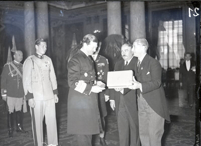 Sărbătorirea a 25 ani de existență a Sportului Românesc în prezența Majestăților Sale, Regele Carol al II-lea și Mare Voievod Mihai