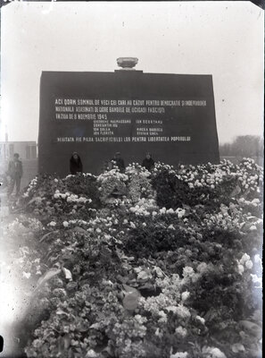 Monument dedicat victimelor manifestației din 8 noiembrie 1945