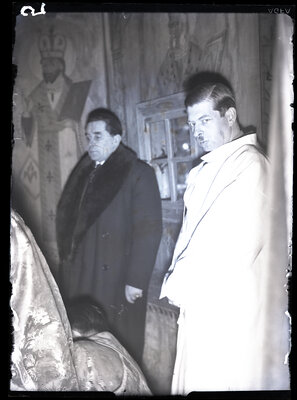 Majestatea Sa, Regele Carol al II-lea, la sfințirea bisericii regale de la Sinaia
