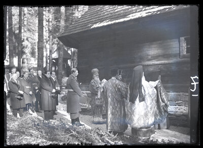 Majestatea Sa, Regele Carol al II-lea, la sfințirea bisericii regale de la Sinaia