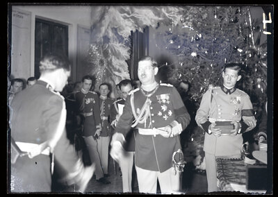 Sărbătoarea Regimentului de Gardă "6 Mihai Viteazul" în prezența Majestăților Sale, Regele Carol al II-lea și Mare Voievod Mihai