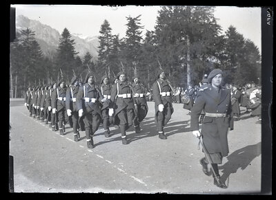 Defilarea vânătorilor de munte la Sinaia
